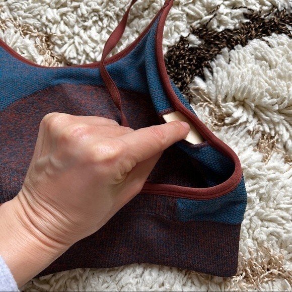 Echt Arise Key Sportsbra in Maple Leaf Small NWOT - Picture 6 of 8